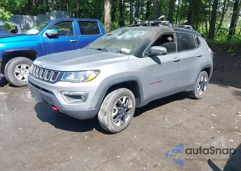 2018 Jeep Compass Trailhawk 4X4 из США, поврежденный, VIN 3C4NJDDB5JT130317